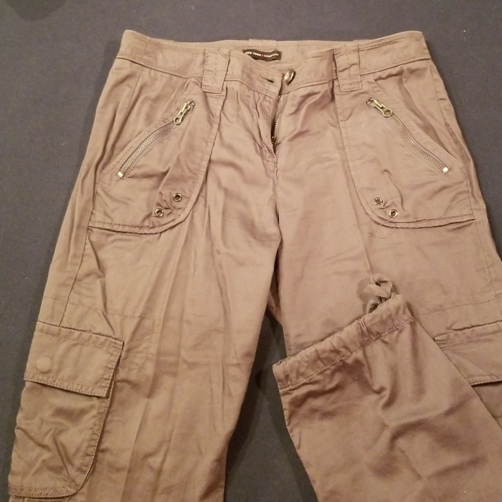 Like new, very cute pants